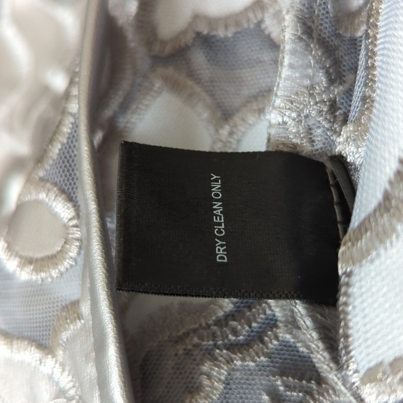 Colleen Lopez Best Dressed Silver Faux Leather And Mesh Jacket - Picture 14 of 16